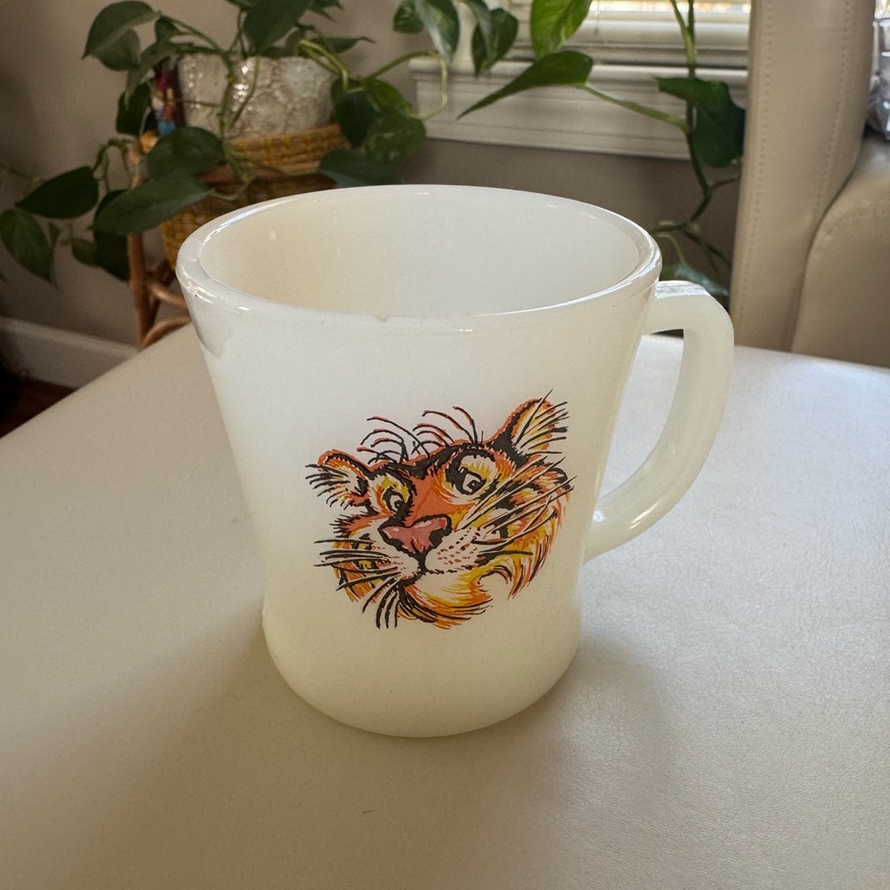 Vintage Milk Glass Fire-King Esso Tiger Mug